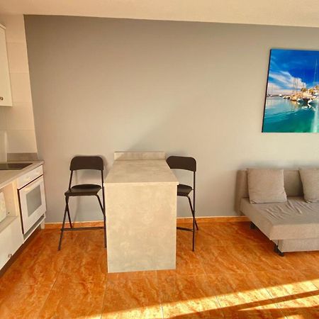 Sea View Apartment In Паталавака Екстериор снимка