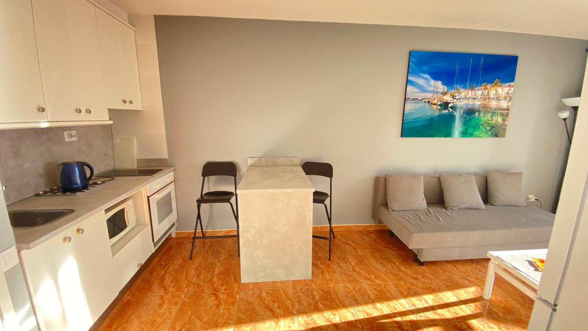 Sea View Apartment In Паталавака Екстериор снимка