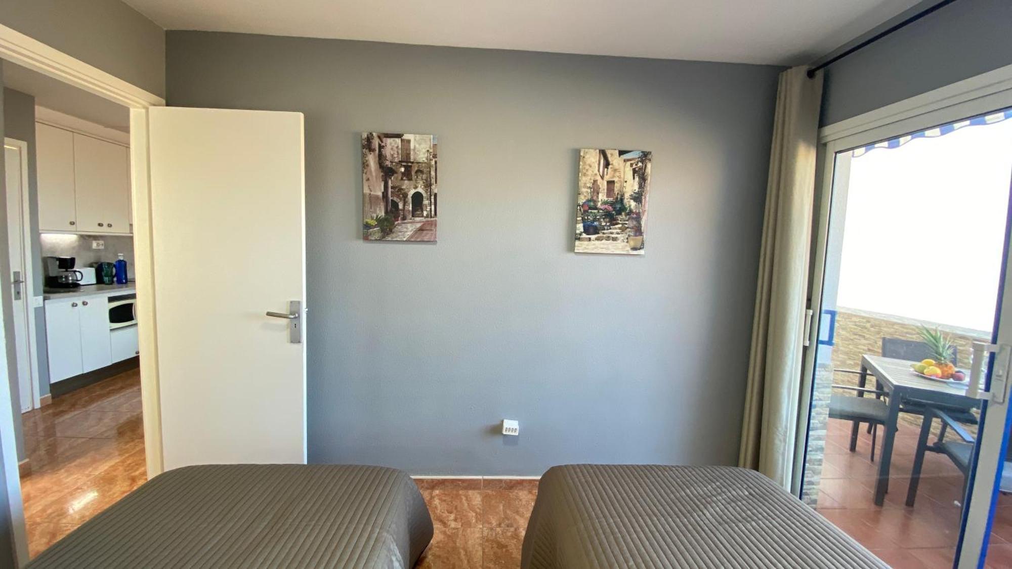 Sea View Apartment In Паталавака Екстериор снимка