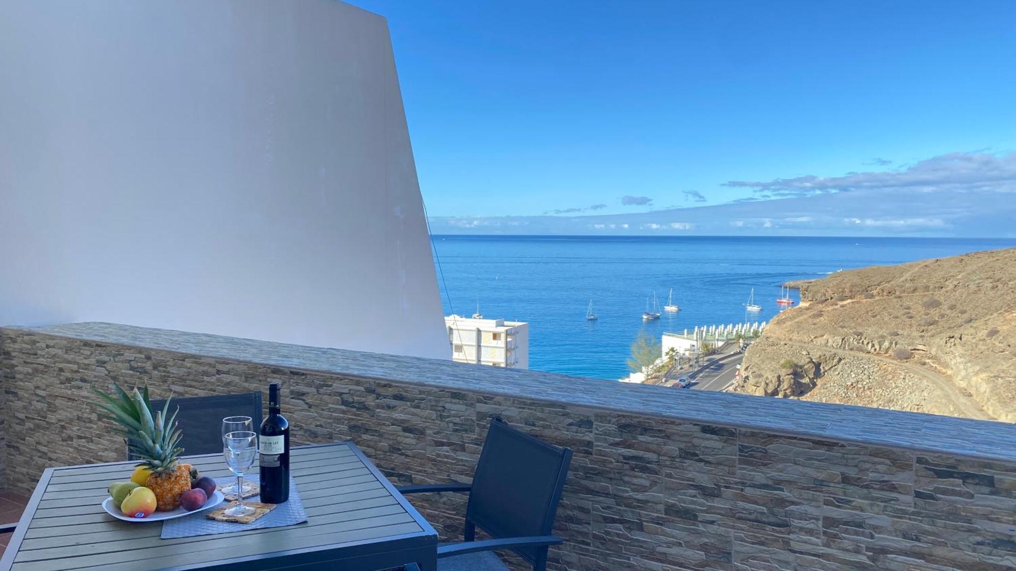 Sea View Apartment In Паталавака Екстериор снимка