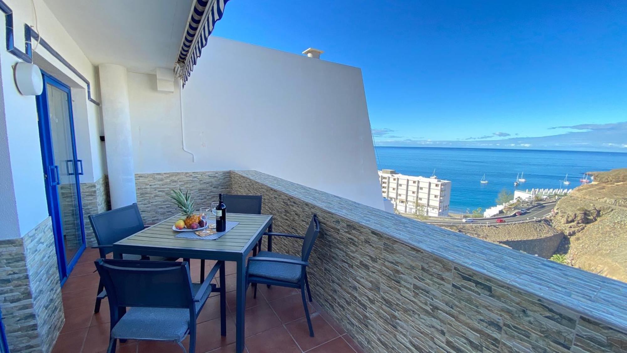 Sea View Apartment In Паталавака Екстериор снимка